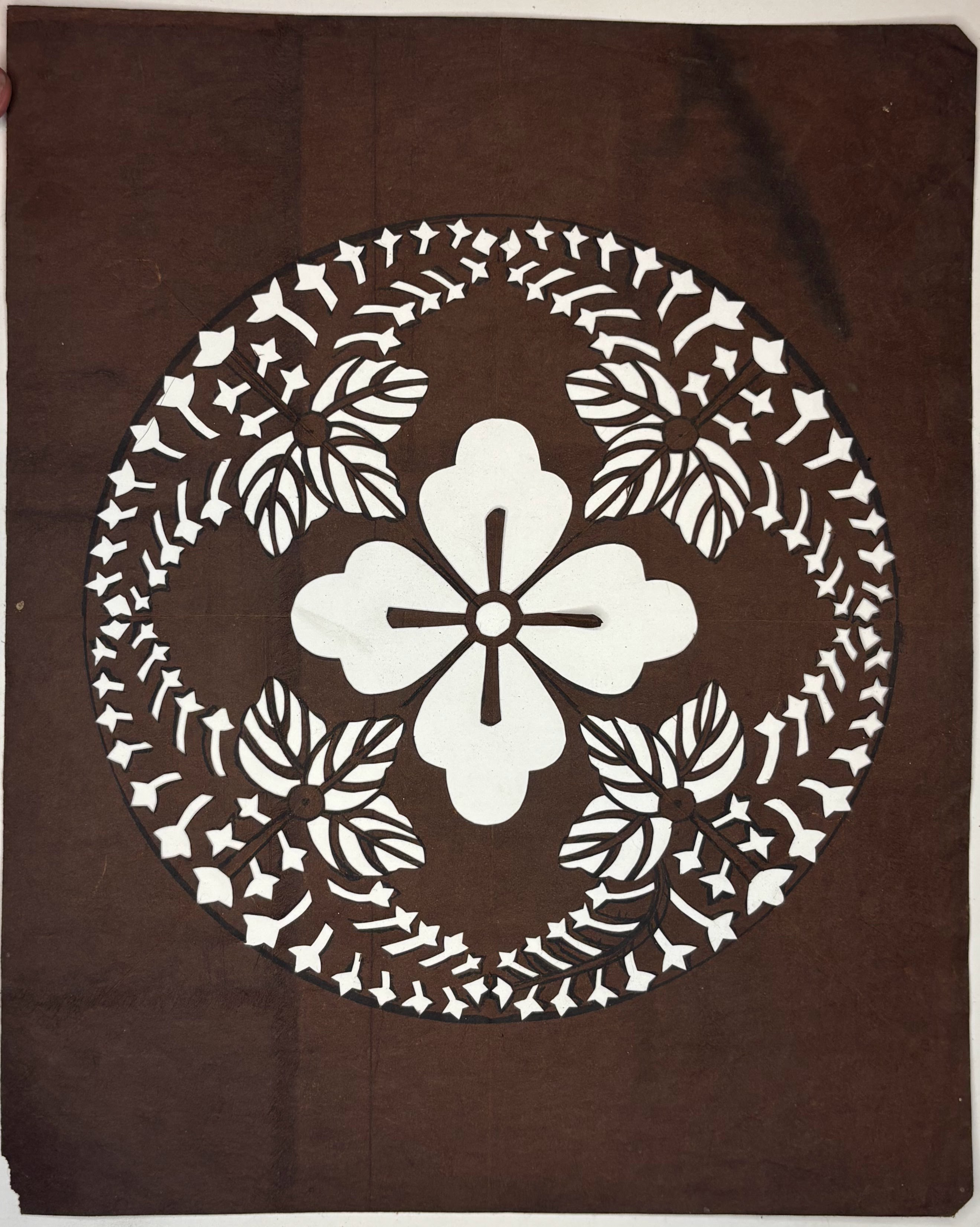 [花角と桐紋] Hanabishi and Paulownia Crest